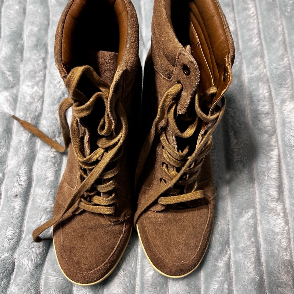 Brown Lace-Up Women's Boots
